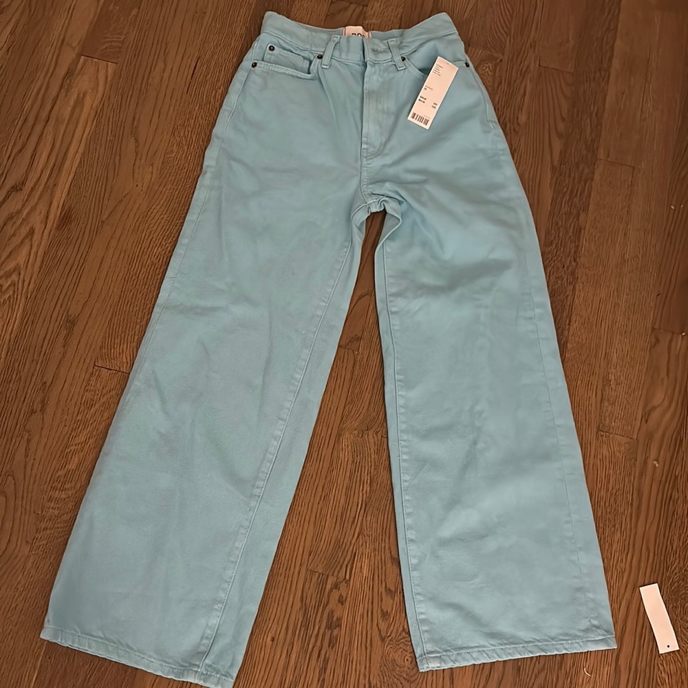 NEW WITH TAGS rare urban outfitters blue jeans size 25